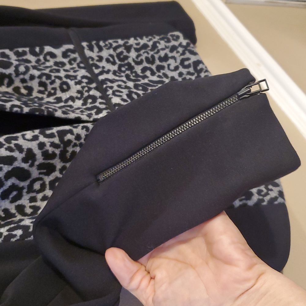 Rebecca Taylor Convertible Black Gray Leopard Print Peplum Knit Blazer Size 8 - Picture 6 of 11